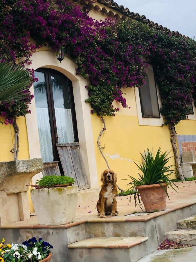 Casale Rocca Fiorita Acomodação com café da manhã Acate Exterior foto