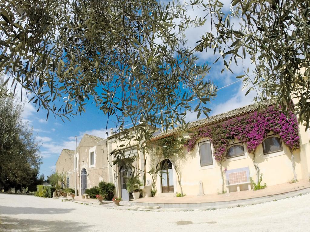 Casale Rocca Fiorita Acomodação com café da manhã Acate Exterior foto